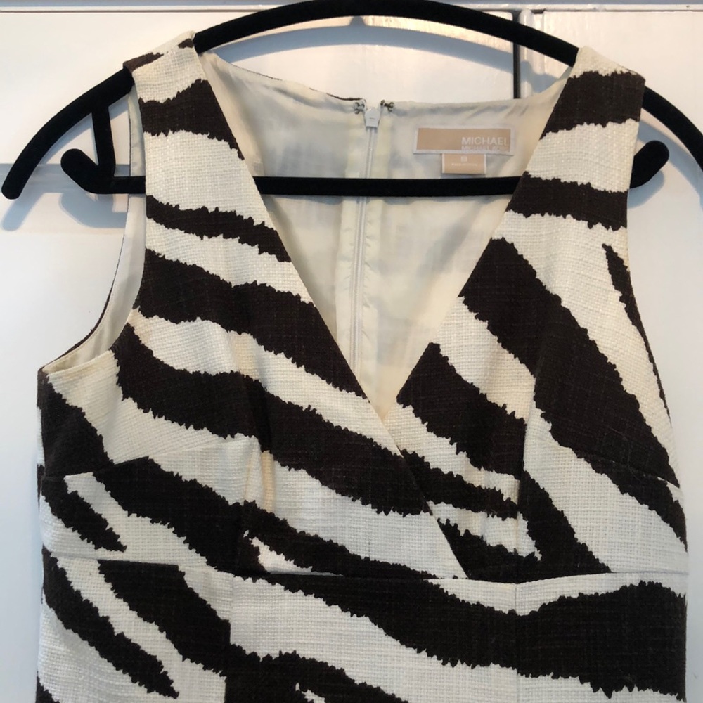Michael Kors size 8 sleeveless cross over bodice top dress size 8 lined